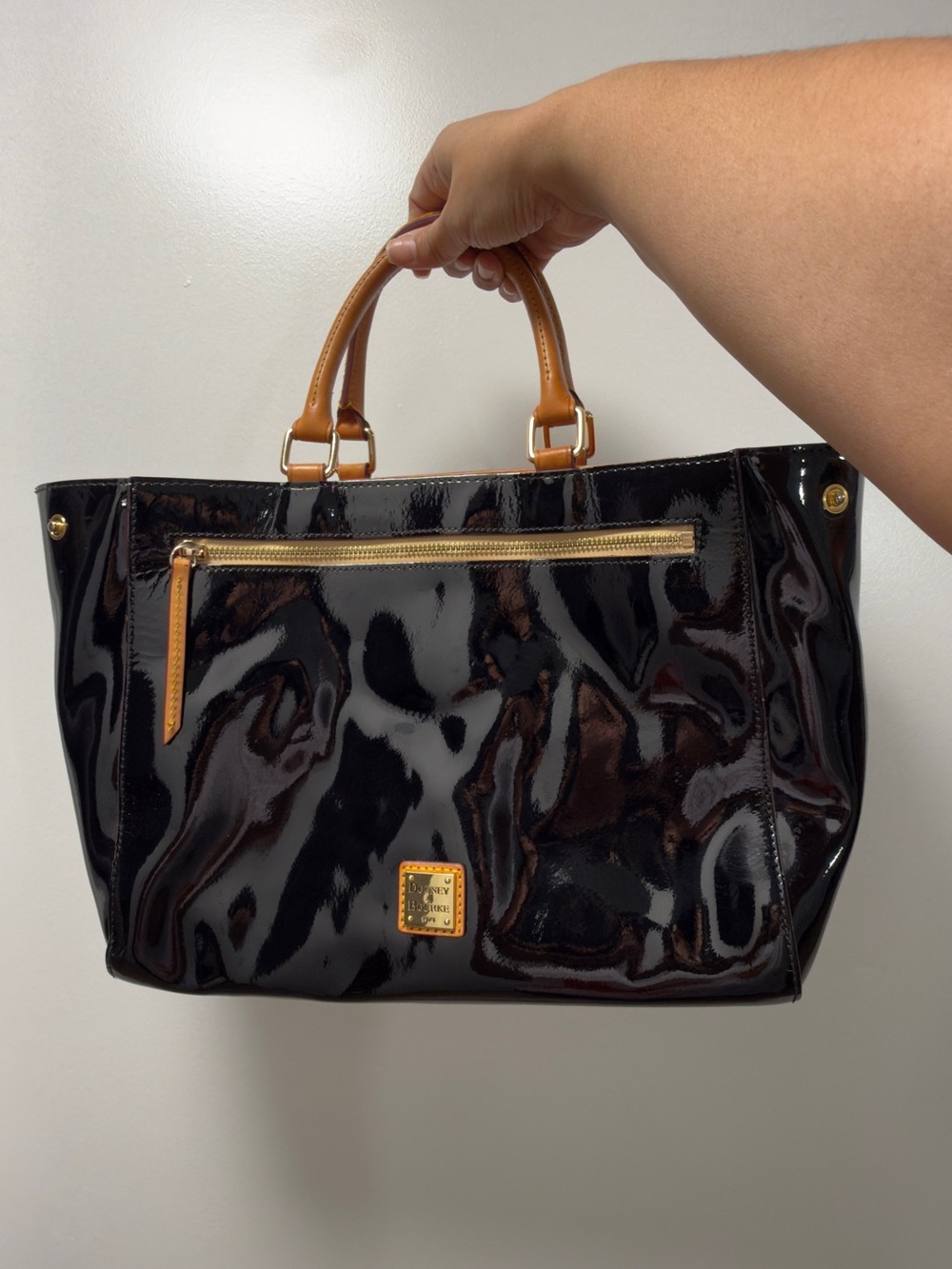 Y2K 2 in 1 Dooney & Bourke Black Patent Tote with Tan Leather Handles